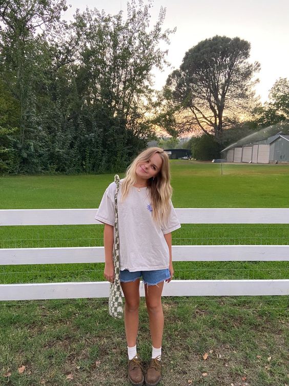 19 Insanely Cute Christian Summer Camp Outfits For Girls